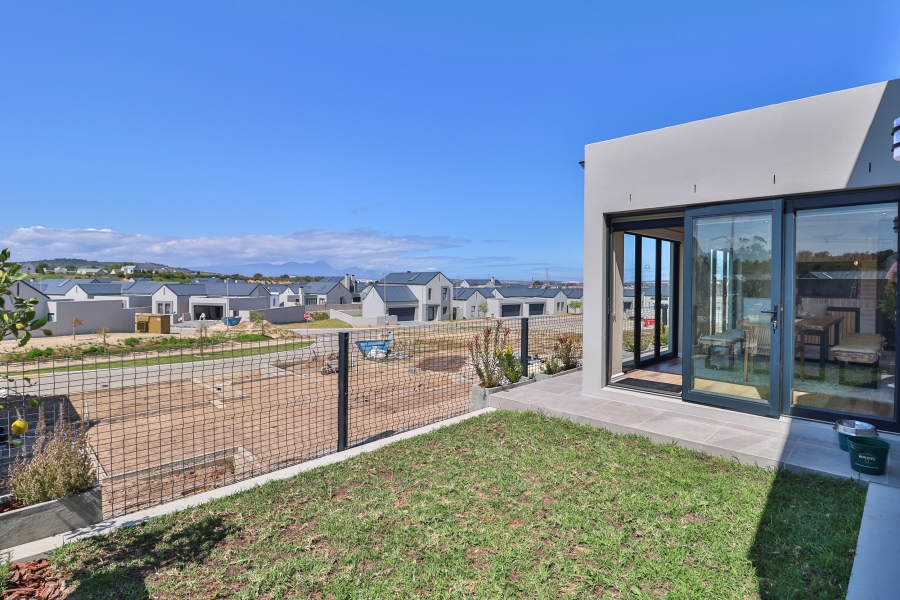 3 Bedroom Property for Sale in Aan de Wijnlanden Western Cape